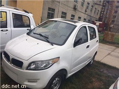  知影时尚四轮电动代步车